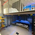 B2in & Office Alojamento de Acomodação e Pequeno-almoço 4*