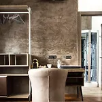 Alojamento de Acomodação e Pequeno-almoço B2in & Office 4*