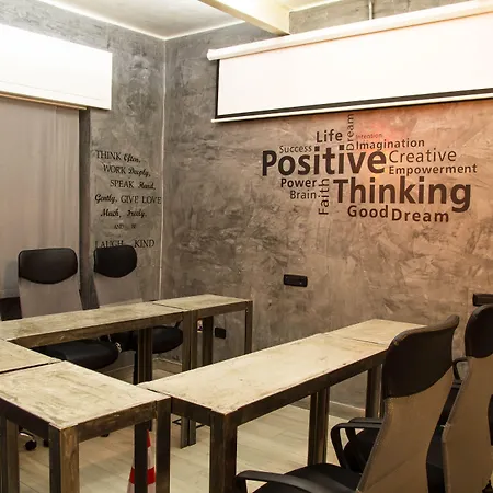 Alojamento de Acomodação e Pequeno-almoço B2in & Office