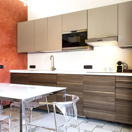 B2in & Office Bed & Breakfast 4*